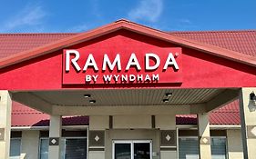 Ramada By Wyndham Lumberton Otel Exterior photo