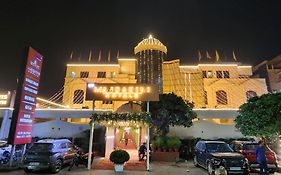 Hotel Mandakini Royale Kanpur Exterior photo