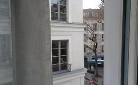 Hotel Les Degres De Notre Dame Paris Exterior photo