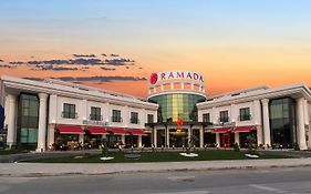 Ramada by Wyndham Sakarya Hotel Exterior photo