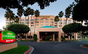 Courtyard By Marriott Cypress Anaheim / Orange County Otel Exterior photo