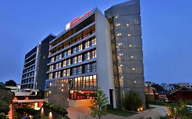 Hilton Garden Inn Milan North Exterior photo