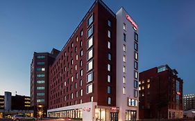 Hampton By Hilton Belfast City Centre Otel Exterior photo