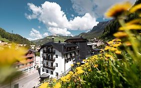 Stella Hotel - My Dolomites Experience Selva di Val Gardena Exterior photo