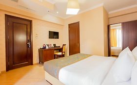 Kmm Hotel Tiflis Room photo