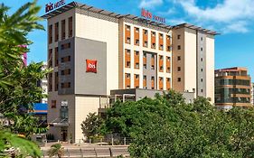 ibis Adana Otel Exterior photo