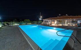 Spedion Villa - Near To Sea Villas With Heated Swimming Pool Gytheio Exterior photo