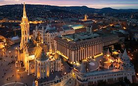 Hilton Budapest Otel Exterior photo