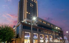 Sheraton Bishkek Otel Exterior photo