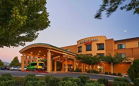 Courtyard Medford Airport Otel Exterior photo