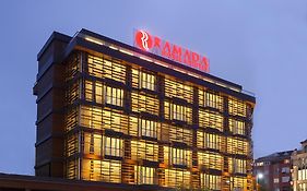 Ramada Hotel&Suites by Wyndham Istanbul- Sisli Exterior photo