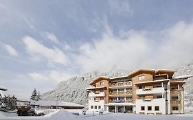 Hotel Nele Ziano di Fiemme Exterior photo