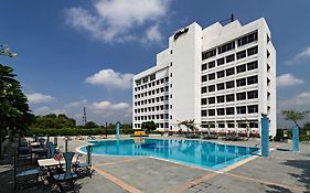 Clarks Avadh Otel Lucknow Exterior photo