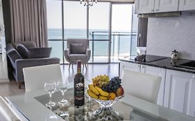 Tina'S Apartments With Panoramic Sea View Batum Exterior photo