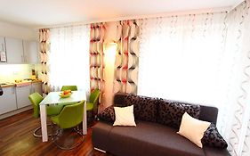 Checkvienna - Apartment Rentals Viyana Exterior photo