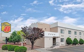 Super 8 By Wyndham Santa Fe Otel Exterior photo