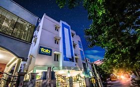 FabHotel Aditya Yatri Nivas Tirupati Exterior photo