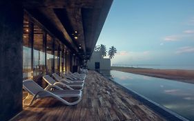 Pledge Scape Otel Negombo Exterior photo