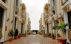 Zifan Hotel & Suites Karaçi Exterior photo