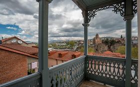 Postcard Balconies Daire Tiflis Exterior photo