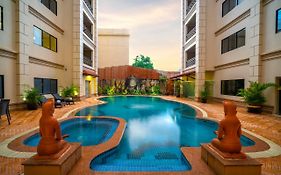 Dragon Royal Angkor Otel Siem Reap Exterior photo