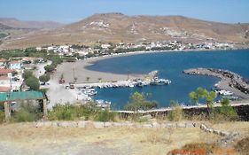 Sea Front Two Bedroom House In Lesvos Tavari Exterior photo