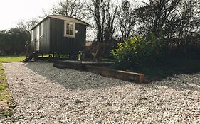 Avon Riverside Glamping Warwick  Exterior photo