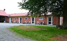 Bed & Breakfast Tistrup Exterior photo