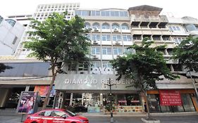 Oyo 102 Diamond Residence Silom Bangkok Exterior photo