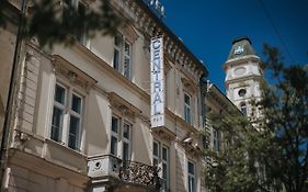 Hotel Central Ösek Exterior photo