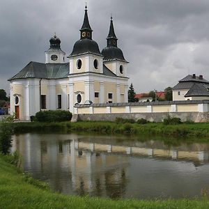 Apartman Za Kostelem Daire Zvole  Exterior photo