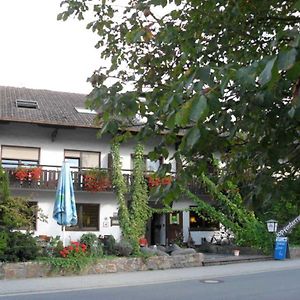 Landgasthof Brunnenwirt Zum Meenzer Otel Fischbachtal Exterior photo