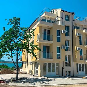 Семеен Хотел Сирена Otel Ahtopol Exterior photo