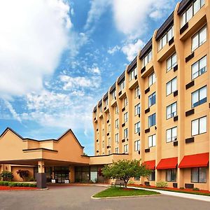 Baymont By Wyndham Meriden Otel Exterior photo