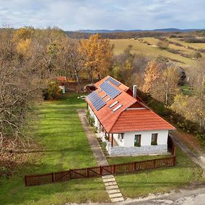 Edelin Country House Daire Becskeháza Exterior photo