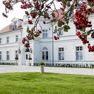 Palac Na Opieszynie Otel Września Exterior photo