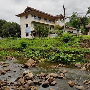 Kanda House Otel Mae Hong Son Exterior photo