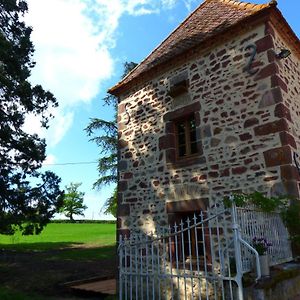 L'Abrejou Bed & Breakfast Le Donjon Exterior photo