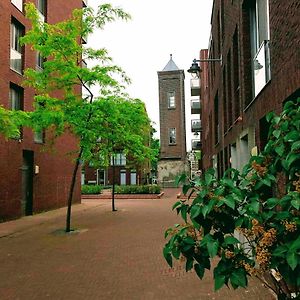 Goudse Watertoren, 'T Kleinste Woontorentje Van Nederland Daire Gouda Exterior photo