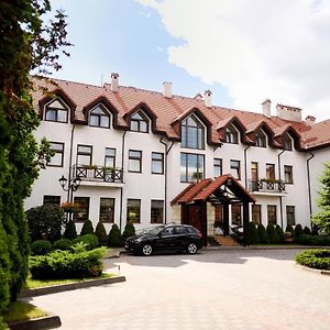 Zoloto Karpat Otel Stryi Exterior photo