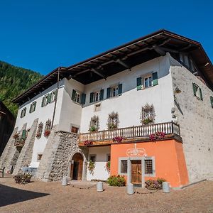 Palazzo Lodron Bertelli. Dimora Storica & Spa Otel Caderzone Exterior photo