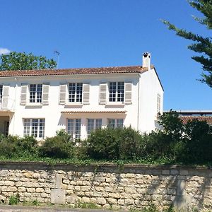 La Maison Blanche Otel Saint-Jean-dʼAngély Exterior photo