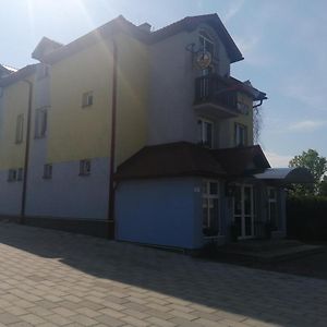 Penzion Nezabudka Otel Stropkov Exterior photo