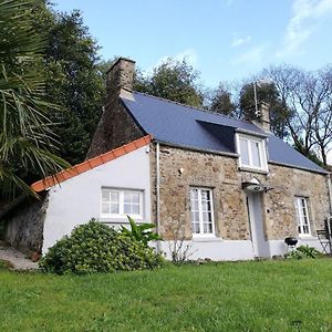 Maison Normande Proche De La Mer Et Des Commodites Quettehou Exterior photo