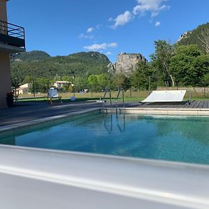 Le Long Du Verdon Otel Castellane Exterior photo