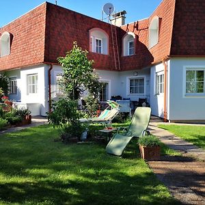 Christl - Apartment Mit Garten Und Pool Zur Mitbenutzung Viyana Exterior photo