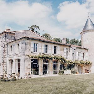 Chateau De Mouillepied Otel Port-dʼEnvaux Exterior photo