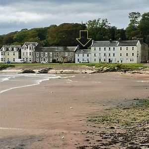 Beside The Bay Daire Millport Exterior photo