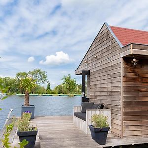 Aangenaam Op De Rijn, Woonboot, Inclusief Prive Sauna Otel Alphen aan den Rijn Exterior photo