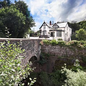 The Newbridge On Usk Otel Exterior photo